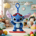 LLAVERO STITCH AZUL CON TABLA DE SURF