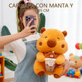 CAPYBARA CON MANTA Y TE 45 CM